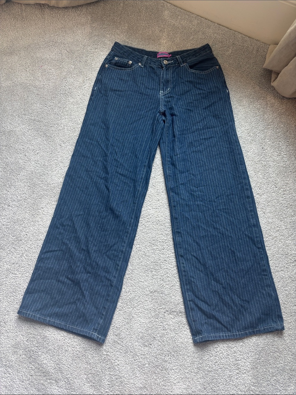 Edikted baggy pin-strip jeans